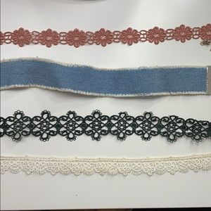 Sets of chokers